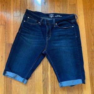 Levi signature shorts